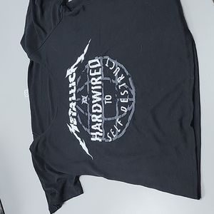 Metallica hardwired to self destruct concert t shirt. Female size small